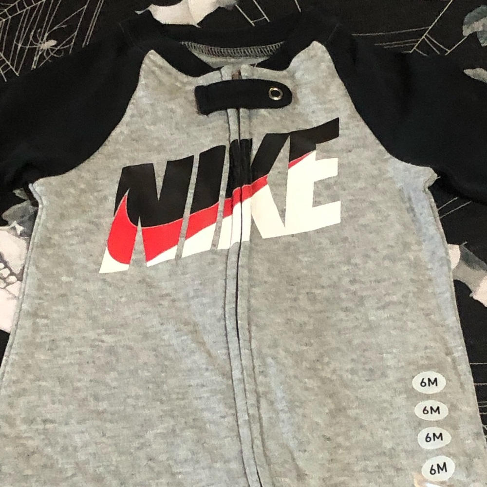 NIKE AIR KIDS BOYS ZIP ONESIE PAJAMAS FOOTSIE 6M - Picture 3 of 12